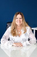 Lisa - headshots